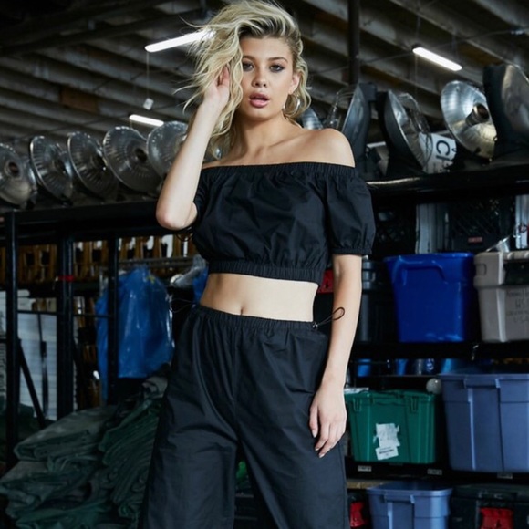 SOLD Piece WIND BREAKER SET | ACCEPTING OFFERS! - Picture 3 of 8